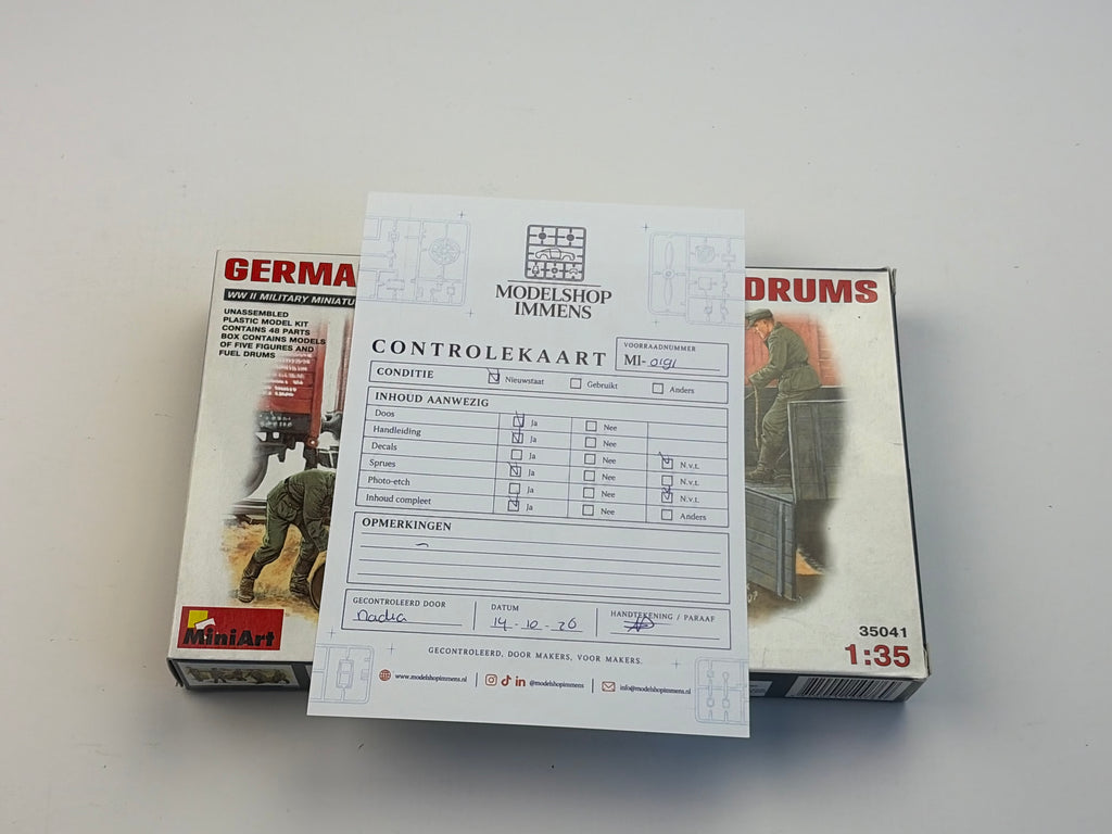 MiniArt | German Soldiers w/Fuel Drums | 1:35 | 35041
