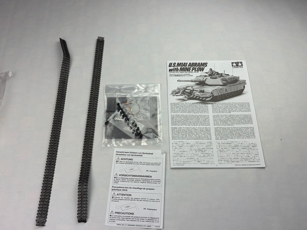 Tamiya 35158 | M1A1 Abrams with Mine Plow | 1:35