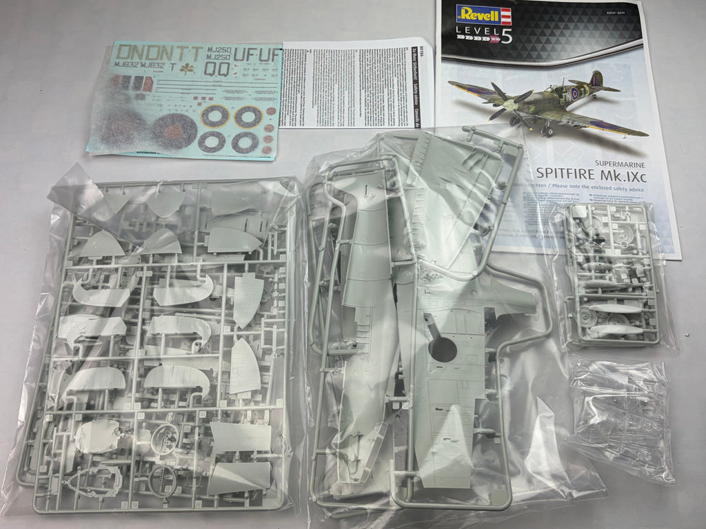 Revell 03927 | Supermarine Spitfire Mk.IXc | 1:32