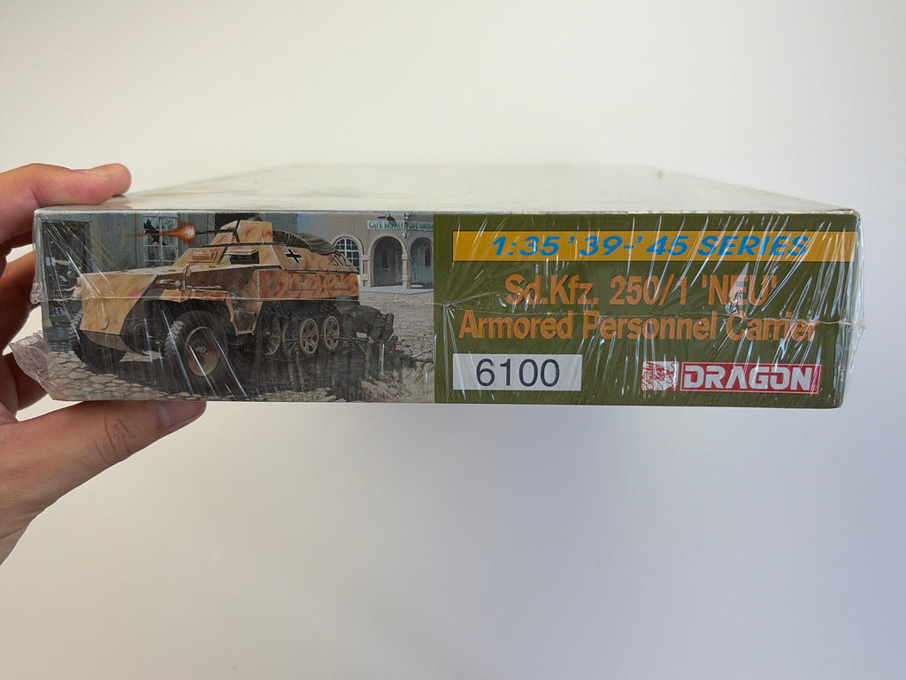 Dragon 6100 | Sd.Kfz. 250/1 NEU Armored Personnel Carrier | 1:35 | Sealed