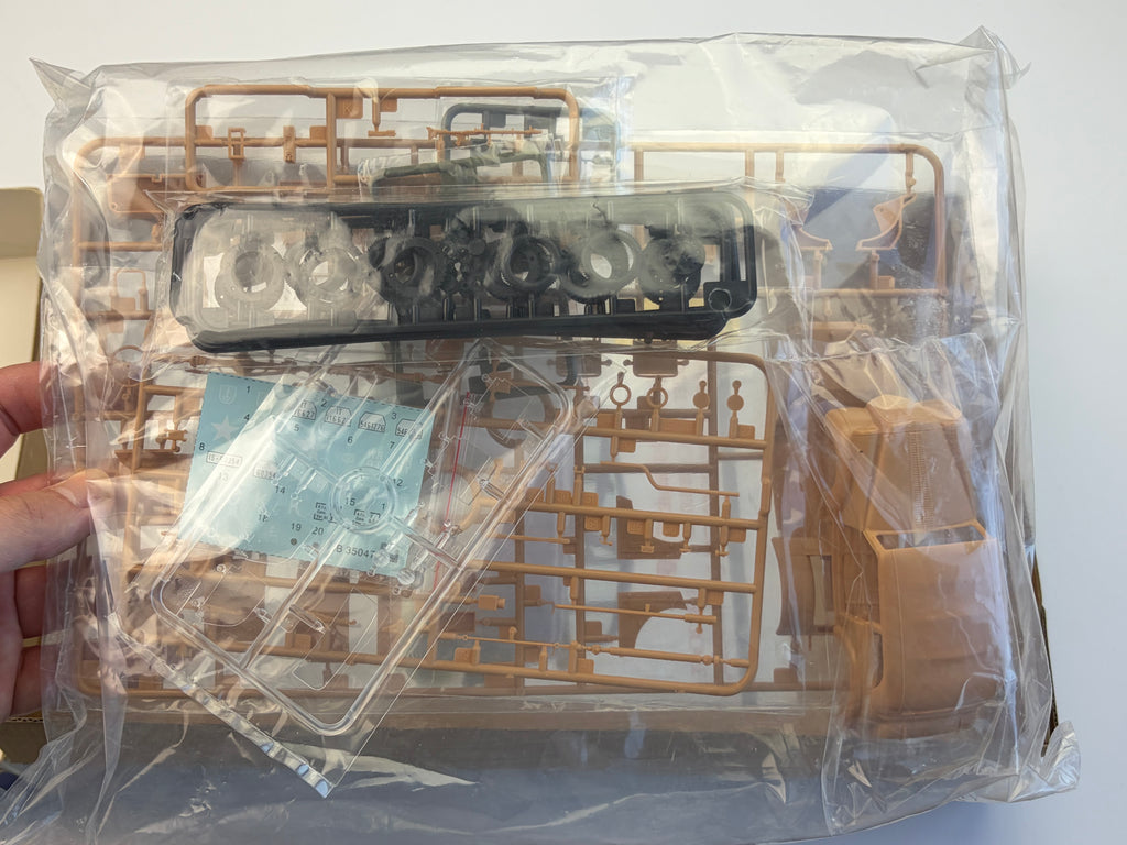 Bronco | German Light Staff Car Stabswagen Model 1937 (Cabriolet) | 1:35 | CB35047