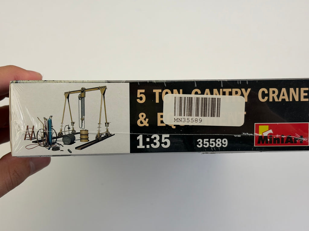 MiniArt 35589 | 5 Ton Gantry Crane & Equipment | 1:35