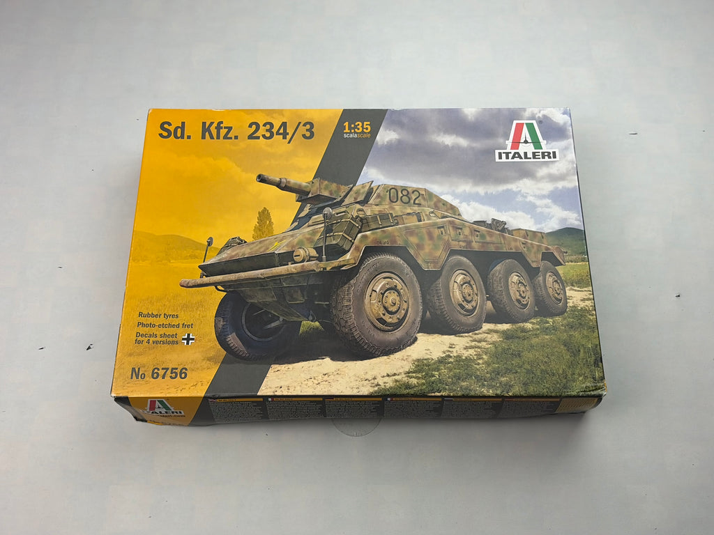 Italeri 6756 | Sd.Kfz. 234/3 | 1:35 | Zonder decals