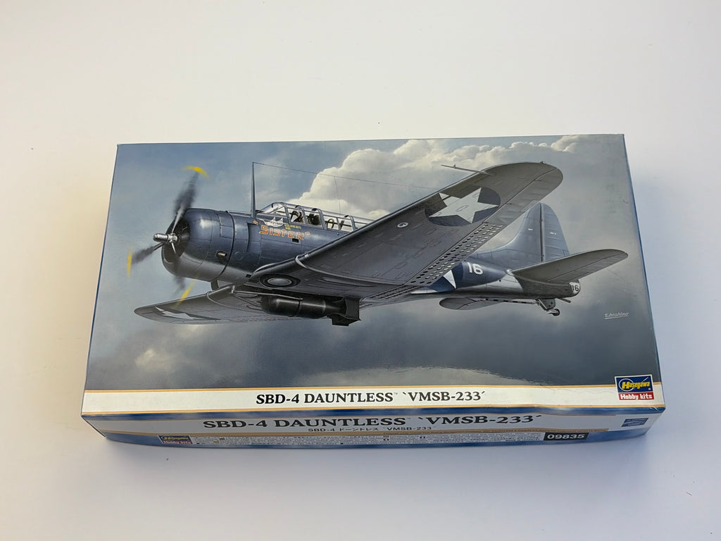 Hasegawa 09835 | SBD-4 Dauntless “VMSB-233” | 1:48