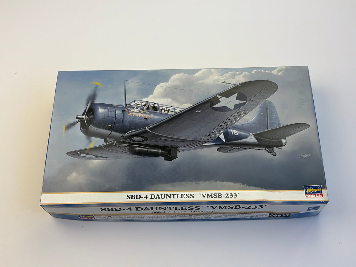 Hasegawa 09835 | SBD-4 Dauntless “VMSB-233” | 1:48