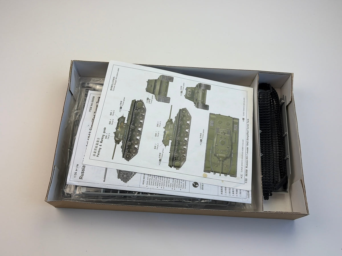 Trumpeter | Russian KV-1 Model 1942 Simplified Turret Tank | 1:35 | 00358