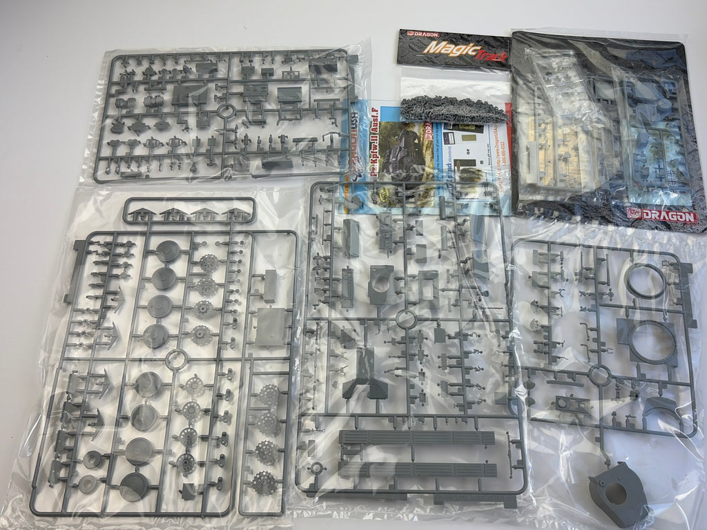 Dragon 6290 | Pz.Kpfw.38(t) Ausf.G w/Interior Smart Kit | 1:35