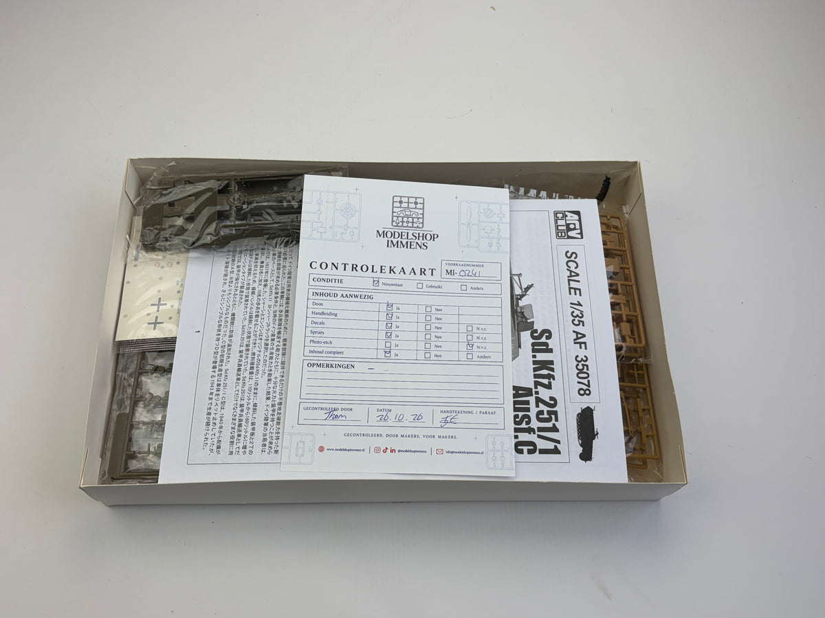 AFV Club AF35078 | German Sd.Kfz.251/1 Ausf.C | 1:35