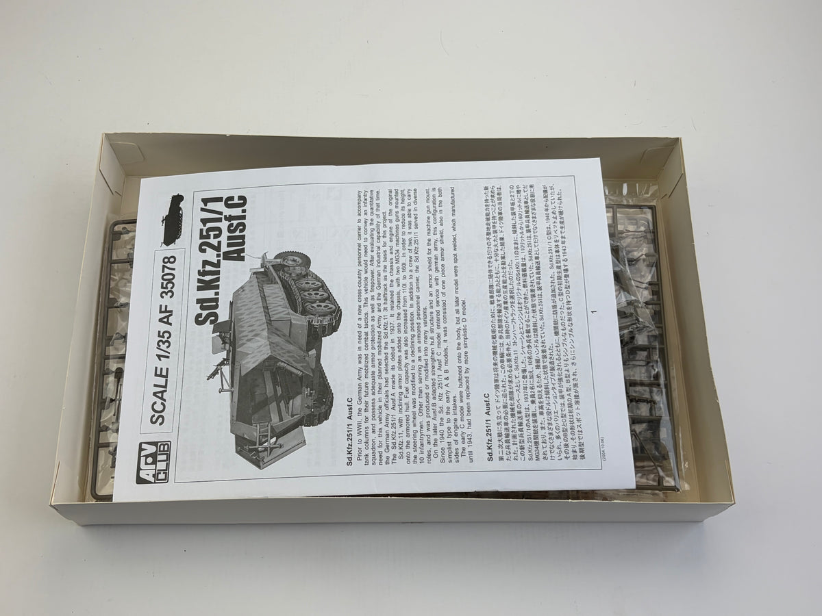 AFV Club AF35078 | German Sd.Kfz.251/1 Ausf.C | 1:35