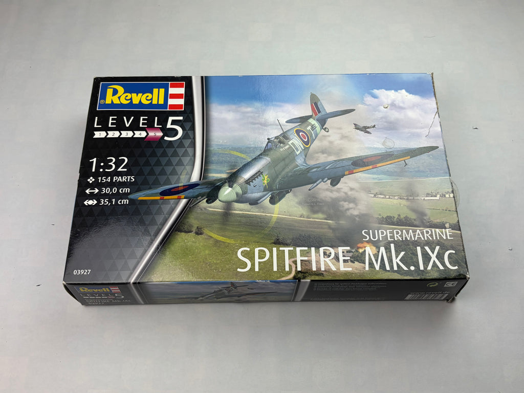 Revell 03927 | Supermarine Spitfire Mk.IXc | 1:32