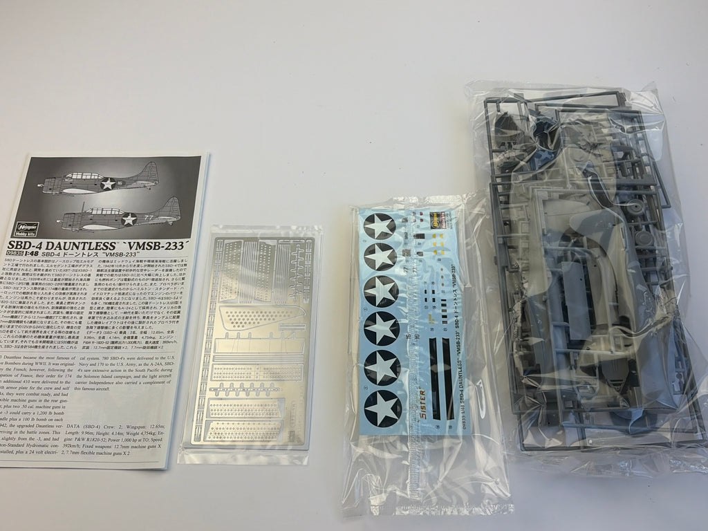 Hasegawa 09835 | SBD-4 Dauntless “VMSB-233” | 1:48