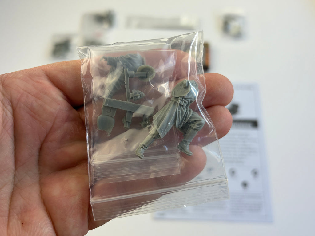 Trumpeter 01585 | German 8.8cm Flak 18 Selbstfahrlafette + Panzer Art Wheels + Live Resin Helmets + Resin Crew | 1:35