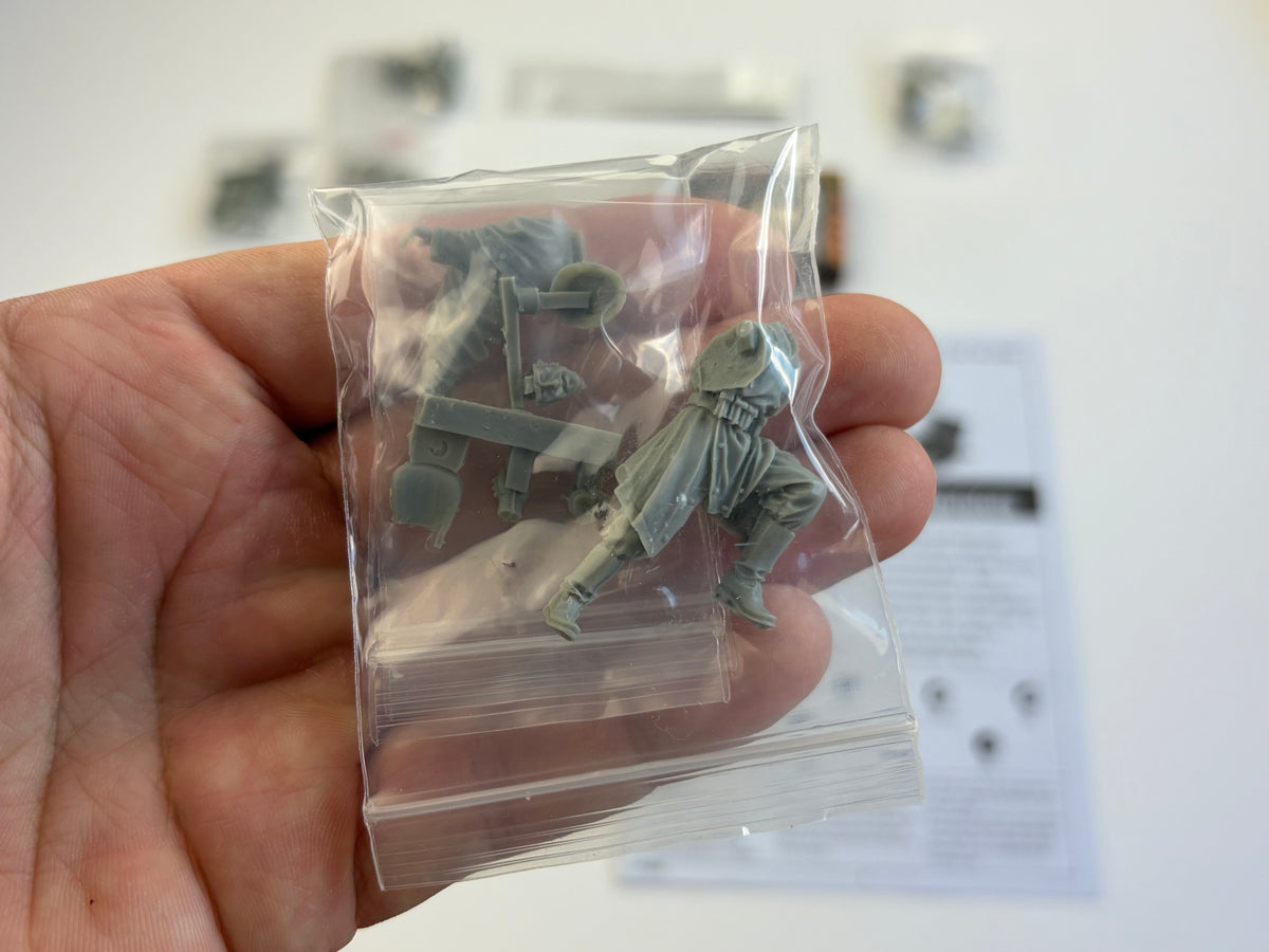 Trumpeter 01585 | German 8.8cm Flak 18 Selbstfahrlafette + Panzer Art Wheels + Live Resin Helmets + Resin Crew | 1:35
