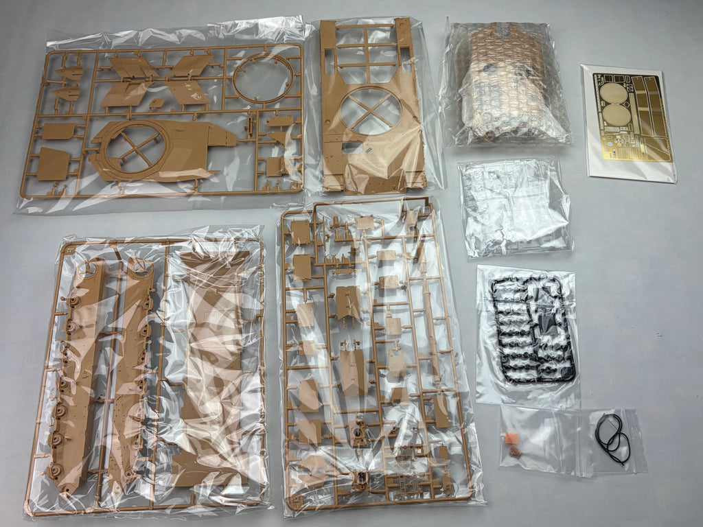 Rye Field Model RM-5065 | Leopard 2A6 Main Battle Tank | 1:35