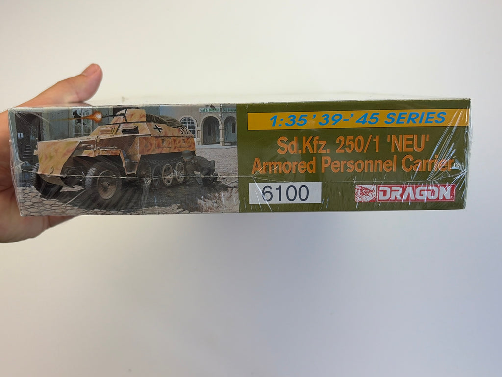 Dragon 6100 | Sd.Kfz. 250/1 NEU Armored Personnel Carrier | 1:35 | Sealed