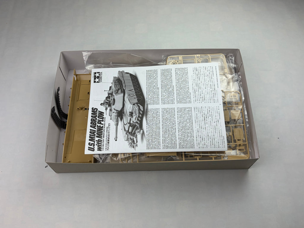 Tamiya 35158 | M1A1 Abrams with Mine Plow | 1:35
