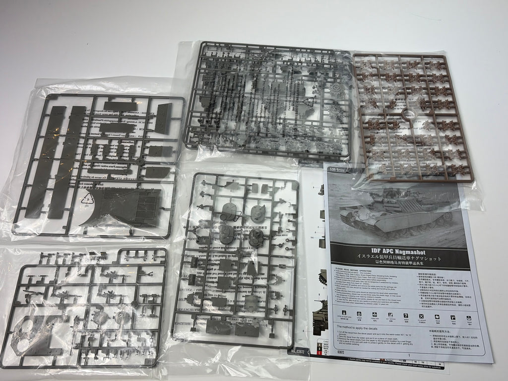 HobbyBoss 83872 | IDF APC Nagmashot | 1:35