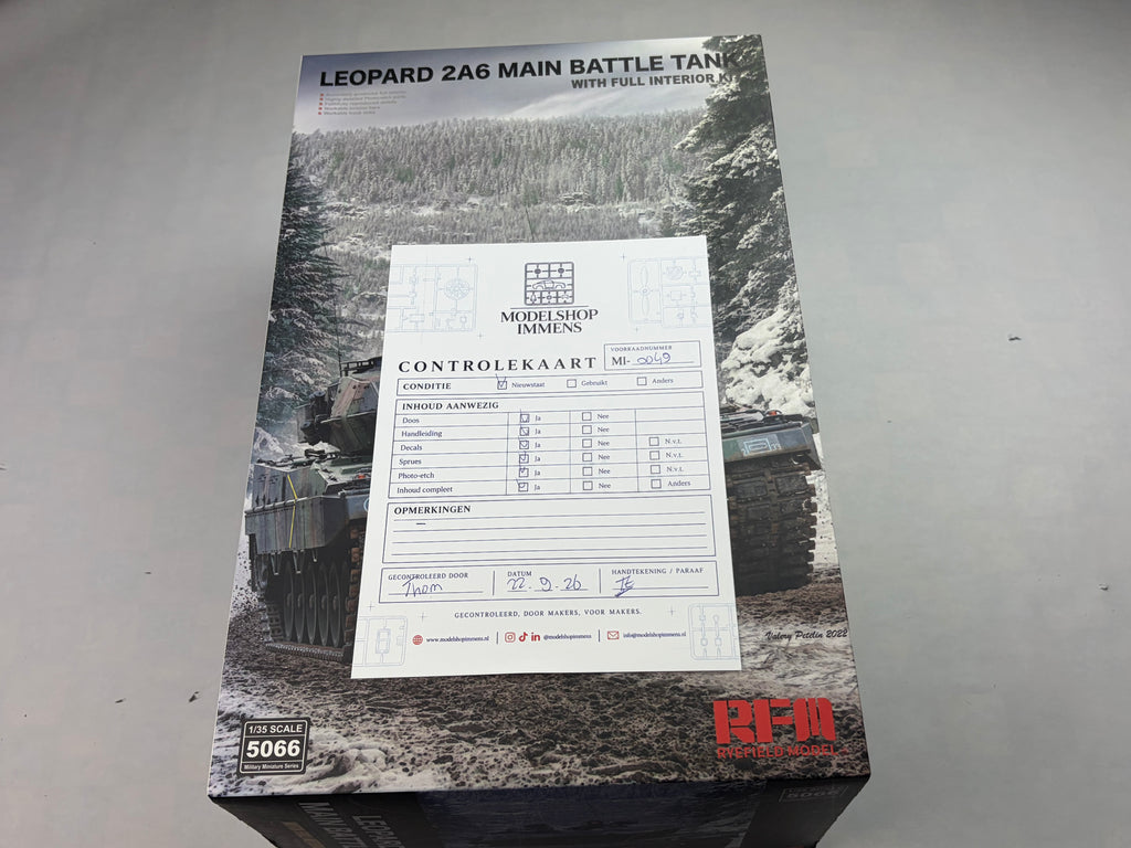 Rye Field Model RM-5066 | Leopard 2A6 with Full Interior | 1:35