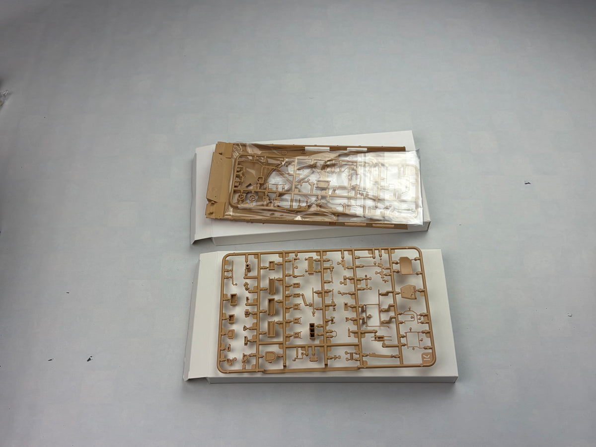 Rye Field Model RM-5066 | Leopard 2A6 with Full Interior | 1:35