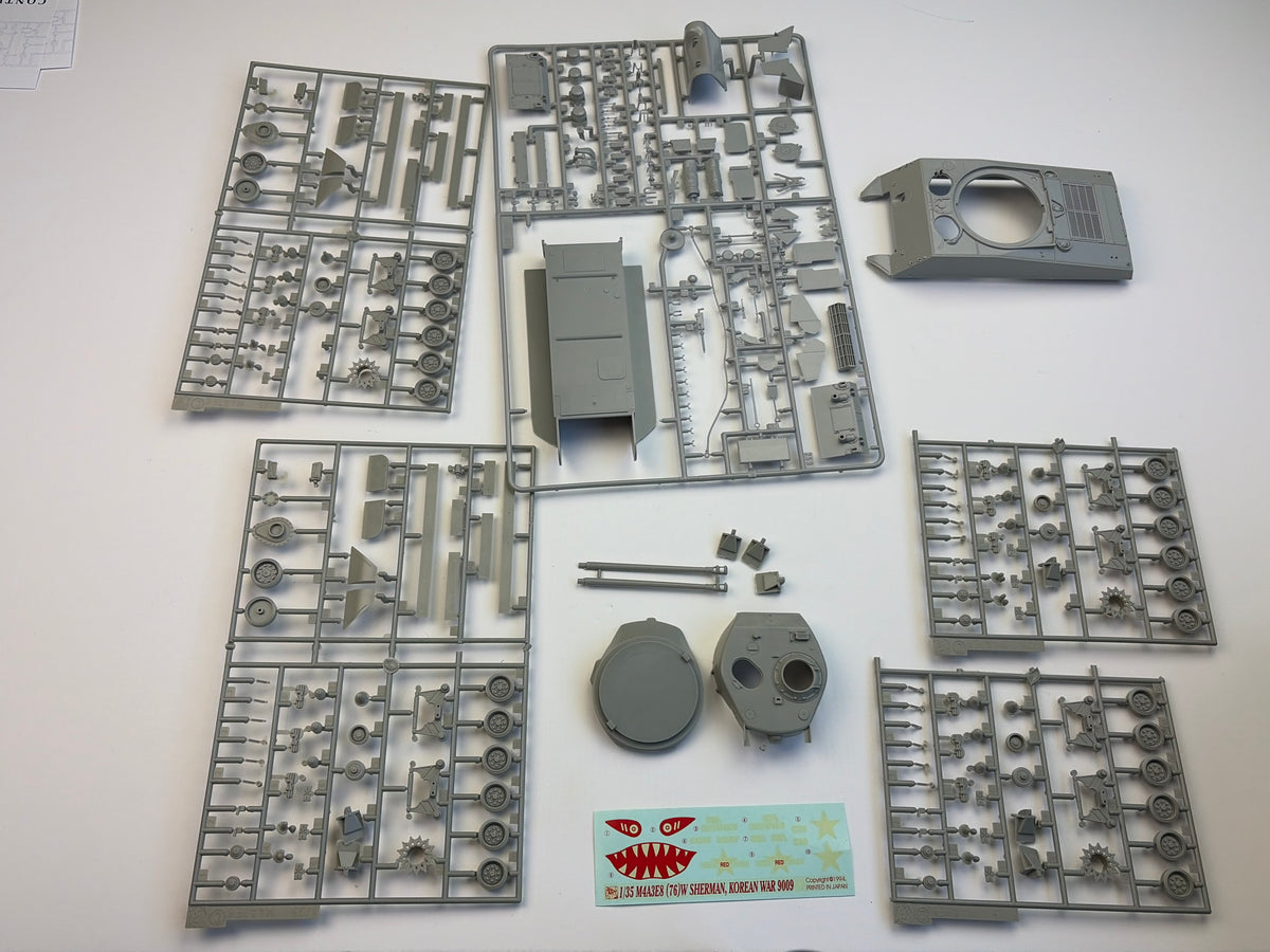 Dragon | M4A3E8 Easy Eight Korean War | 1:35 | 9009