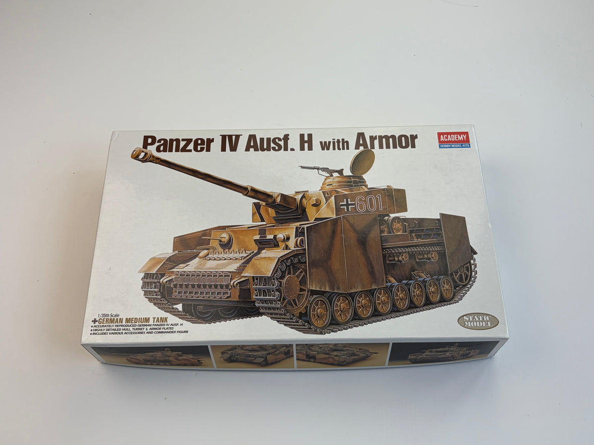 Academy 1327 | Panzer IV Ausf. H with Armour | 1:35